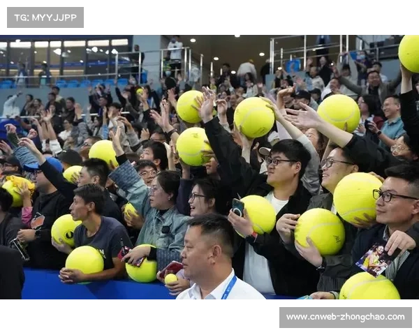 KM赛事现场：胡耀宗地面砸肘打开局面，观众欢呼助威引爆气氛